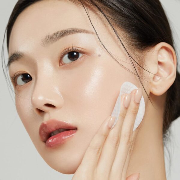 Medicube Zero Pore Pads 2.0 - Dual-Textured Facial Toner - Image 2