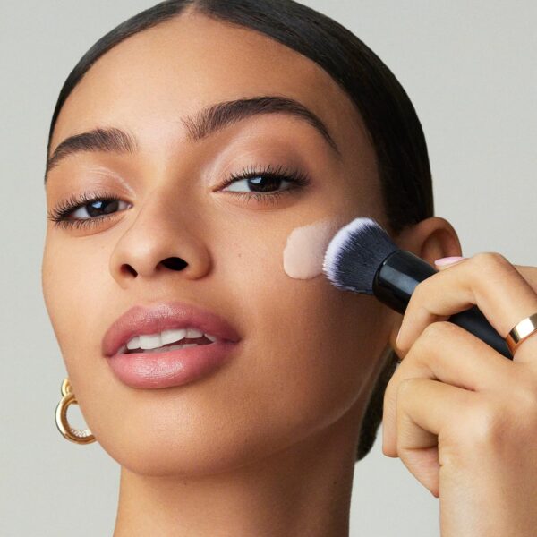 e.l.f. Liquid Poreless Putty Primer, Lightweight Face Primer For Long-lasting Makeup Wear, Creates A Smooth Complexion, Vegan & Cruelty-free - Image 2